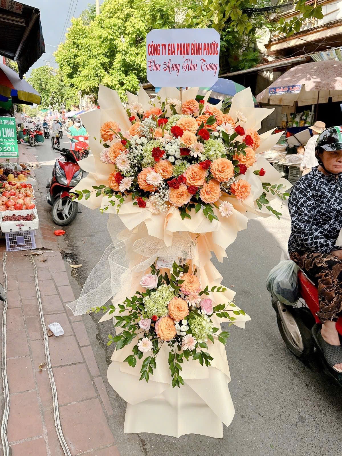 Kệ Hoa Khai Trương 40