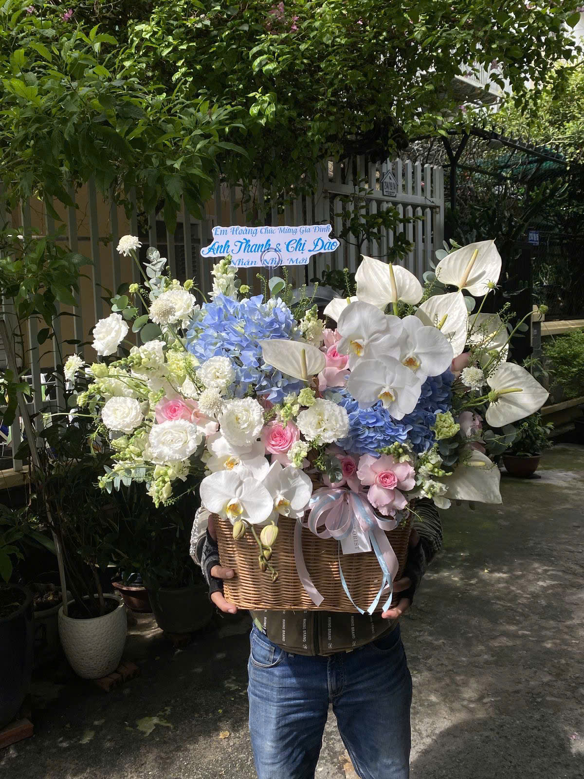 Lẵng Hoa Thành Công Vững Chắc - BBLH3