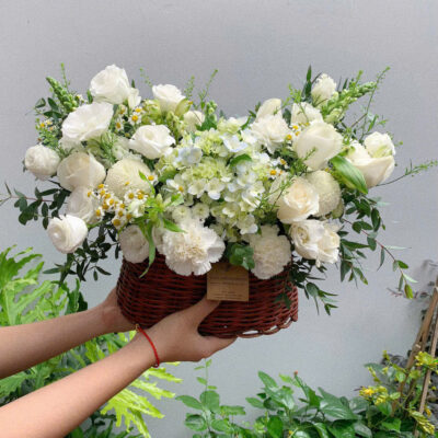 Giỏ Hoa Trắng Yêu Thương - BBGH1